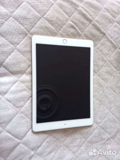 iPad pro 32 Гб золотой