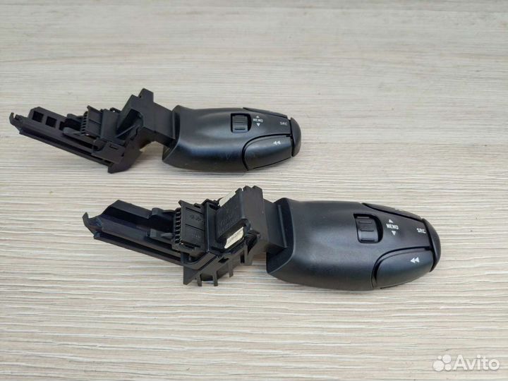 Переключатель подрулевой (джойстик) Пежо 206