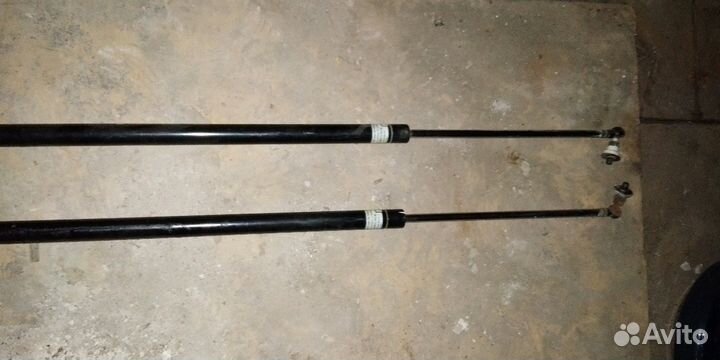 Газлифт багажника Тойота Таун Айс