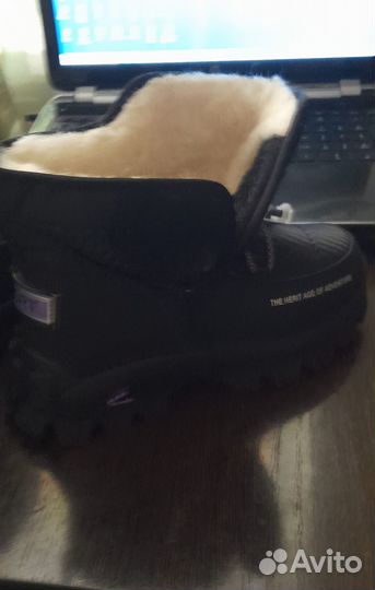 Продам дутики зимние на ребенка