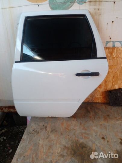 Дверь задняя левая Калина универсал