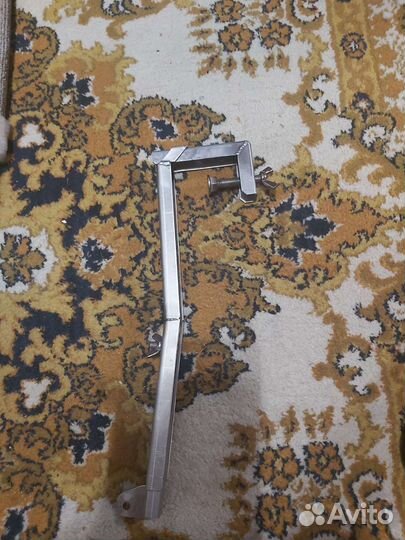 Держатель датчика эхолота