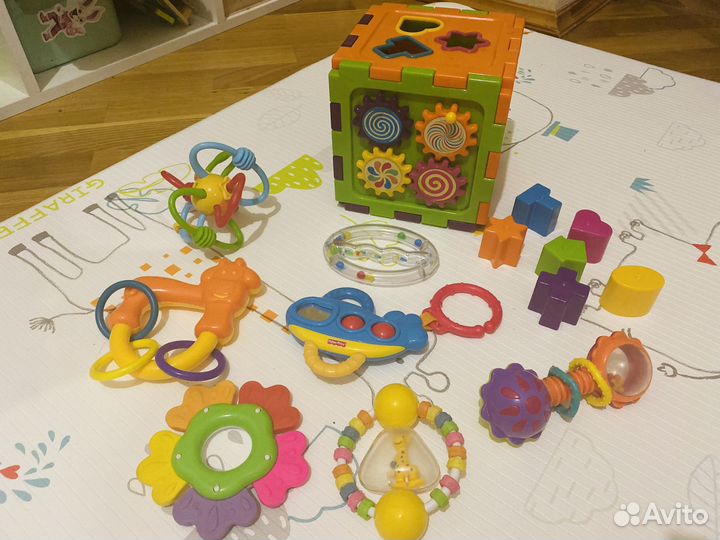 Игрушки пакетом сортер для малышей