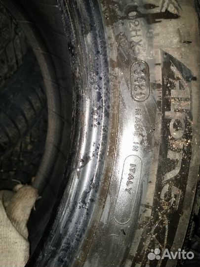 Pirelli Ice Zero FR SUV 225/55 R17