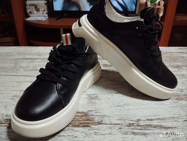 Натуральная кожа кеды