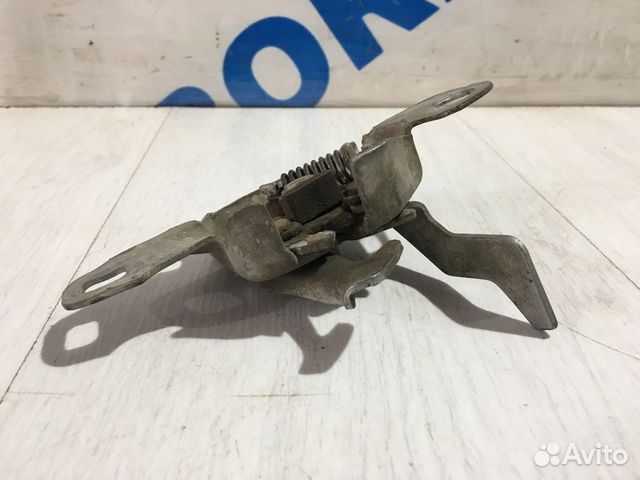 Замок капота LADA largus 1.6 мт к4м