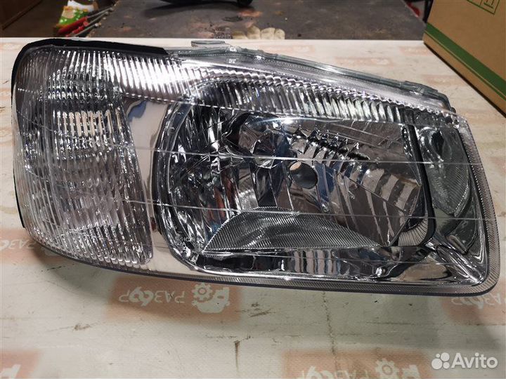 Фара передняя правая Hyundai Accent Тагаз