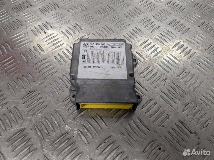 Блок управления подушками безопасности Skoda