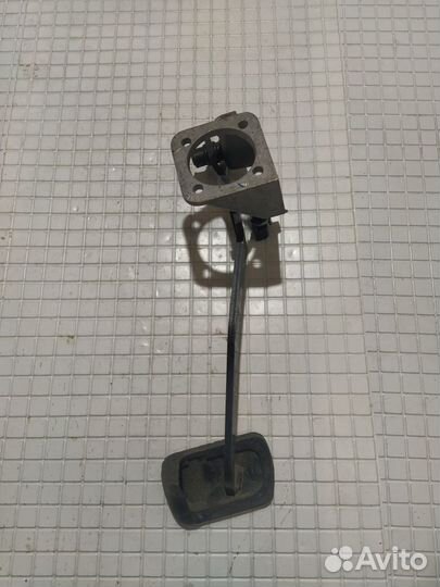 Педаль тормоза Mercedes W210