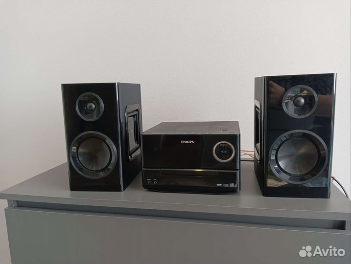 Музыкальный центр Philips MCM3000