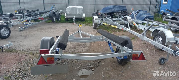 Прицеп для перевозки лодок до 4.8м самосвальный