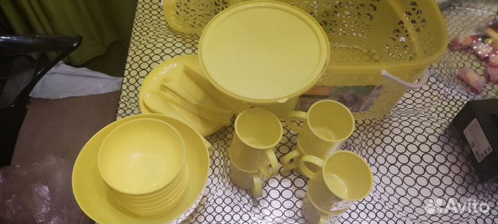 Набор для пикника в корзине