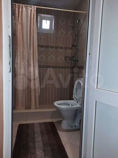 Комната 12 м² в 8-к., 1/2 эт.