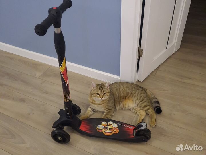 Самокат детский трехколесный