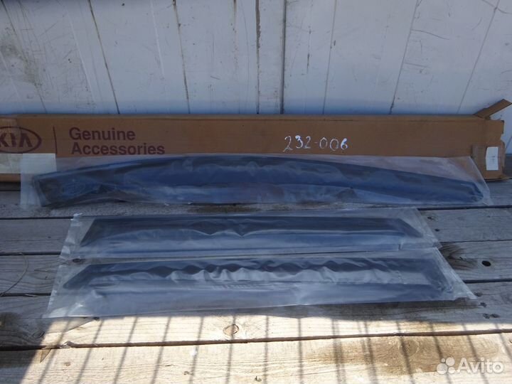 Дефлекторы боковых стекол 3 шт Kia Ceed Хэтчбек 12