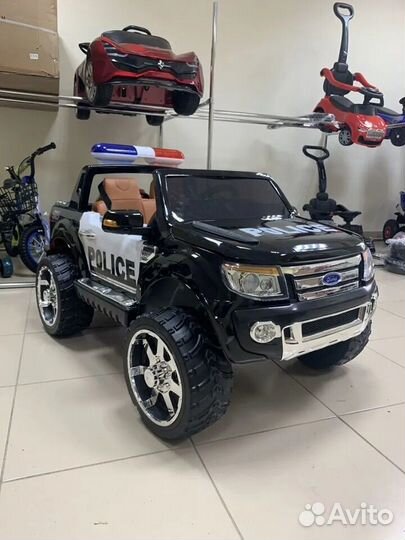 Детский электромобиль Ford