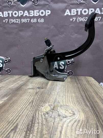 Hyundai creta педаль тормоза АКПП