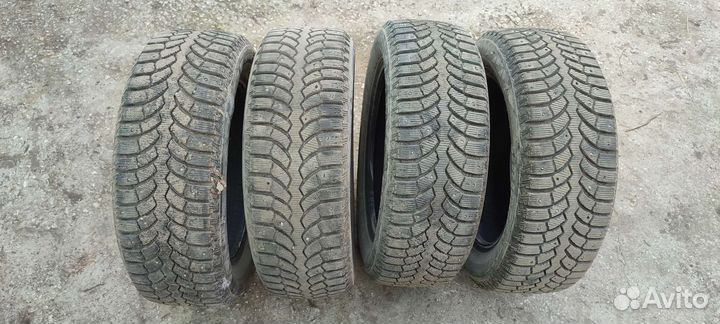 Bridgestone Blizzak Spike-01 185/60 R15