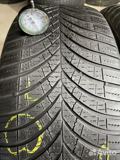 Goodyear Vector 4Seasons Gen-3 235/55 R17