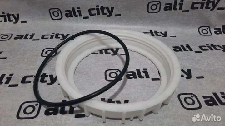 Крышка бензобака на бензонасос Королла Toyota