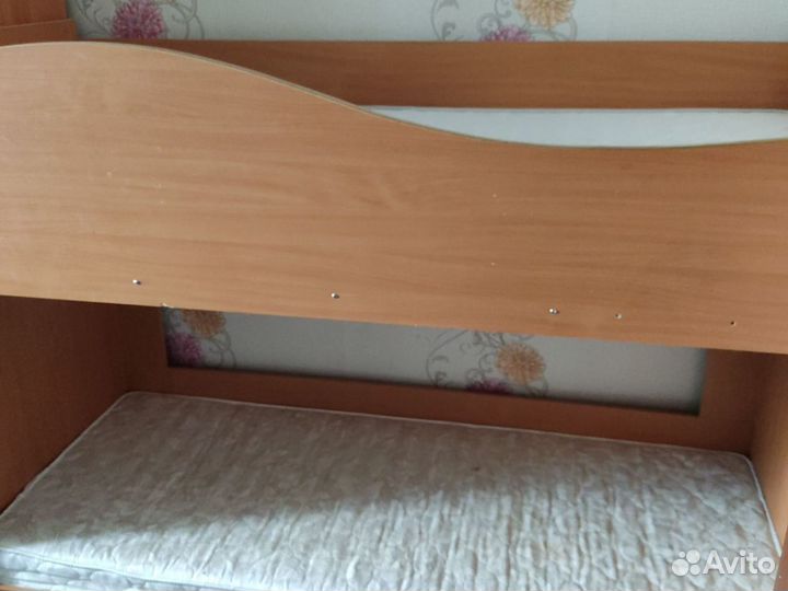 Двухъярусная кровать бу с матрасами