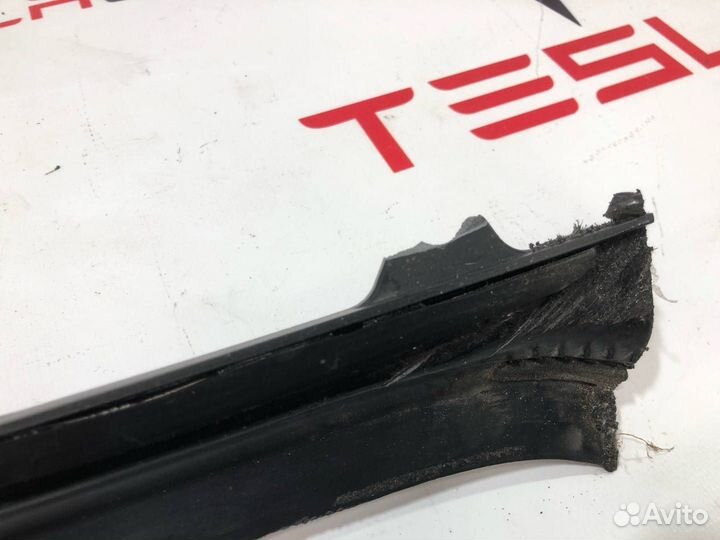 Кронштейн крепления Tesla Model X 2018