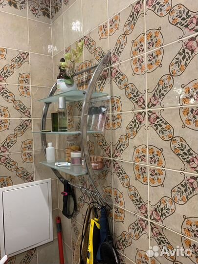 Полка навесная в ванную