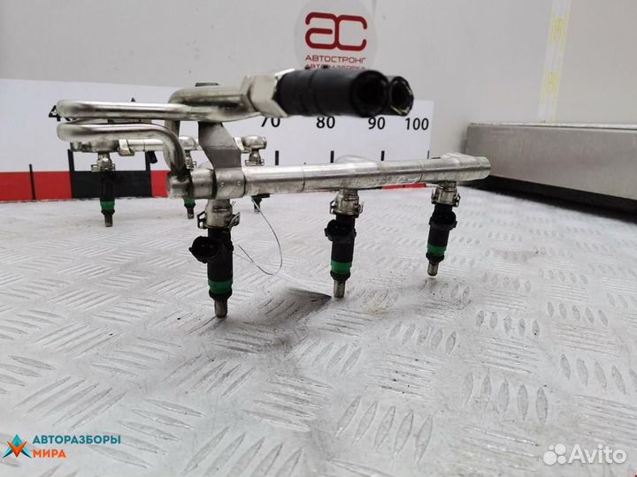 Топливная рампа Audi A4 B6 2003 06C133681K