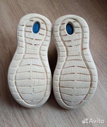 Кроссовки crocs c12