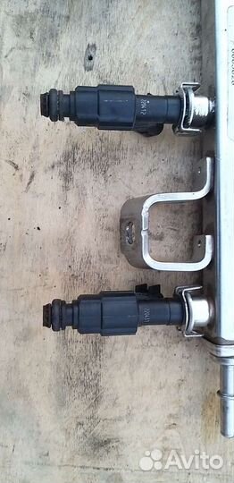 Топливная рампа Ford Focus 2 1.8