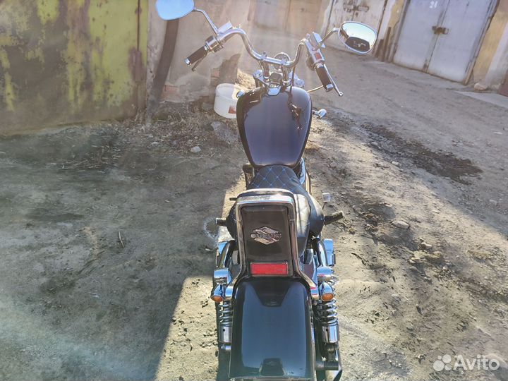 Suzuki Intruder vs 1400