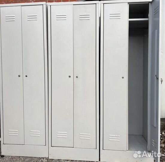 Шкафы металлические для одежды