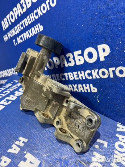 Кронштейн генератора Mitsubishi Outlander