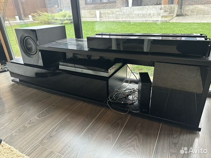 Тумба под телевизор