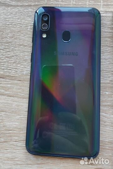 Samsung Galaxy A40, 4/64 ГБ