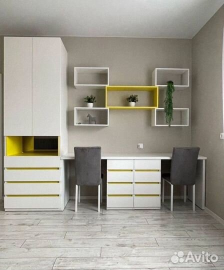 Рабочая зона у окна