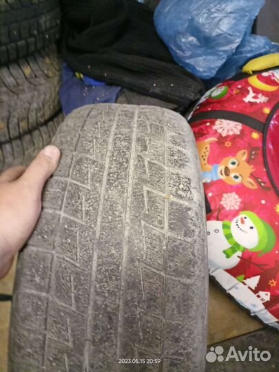 Bridgestone Blizzak Revo1 205/65 R15