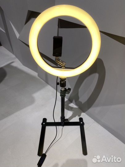 Кольцевая лампа