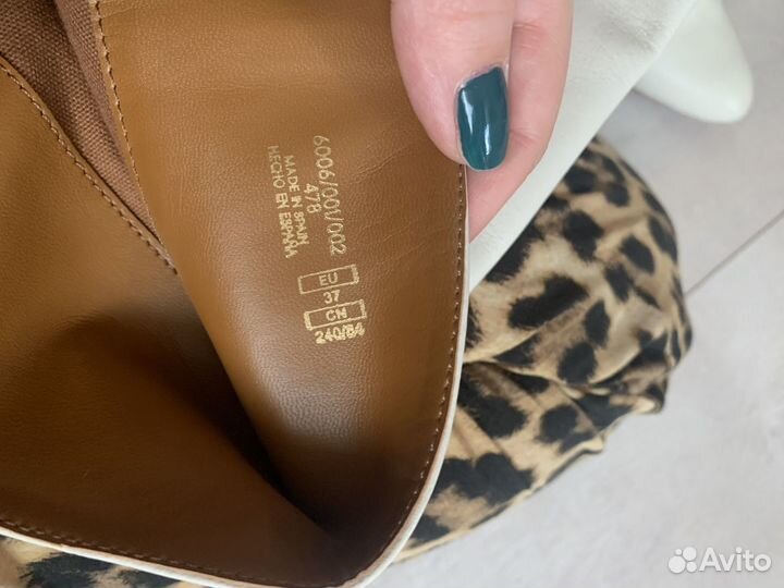 Молочные сапоги Zara кожа 37 размер