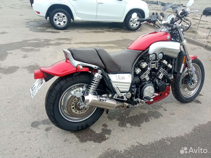 Yamaha v max 1200