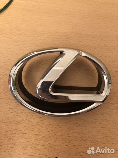 Знак Лексус