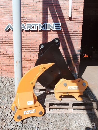 Мехaнический квик- кaплер (быстросъем) для экскава