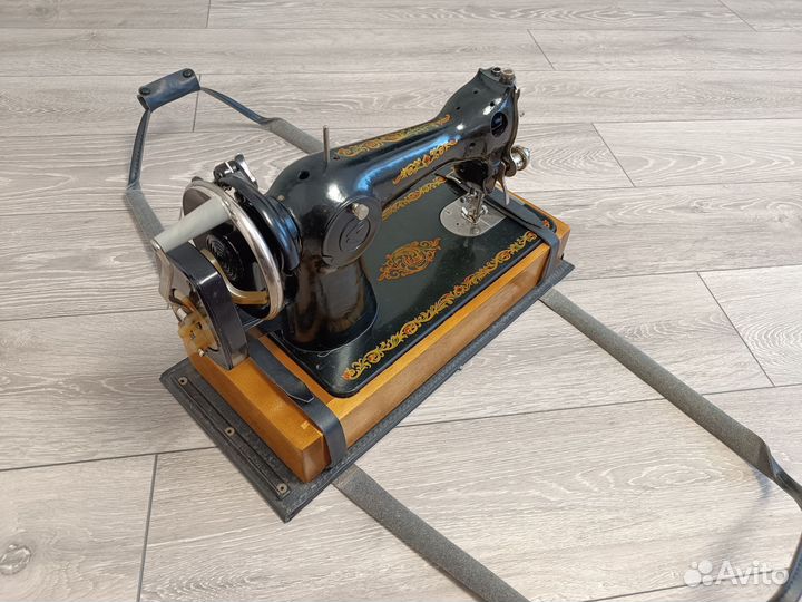 Швейная машинка подольская ручная