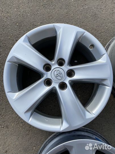 Диски R17/7J; 5x114.3; ET39; цо60.1 RAV4 оригинал