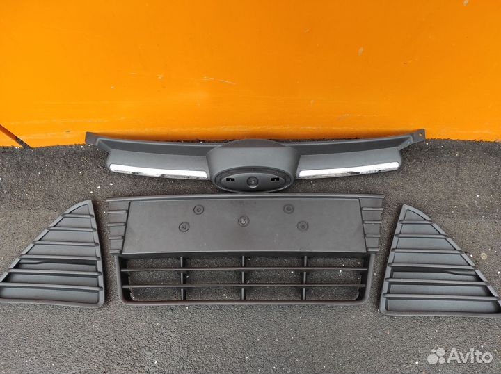 Решетка радиатора и бампера Ford Focus 3 2013