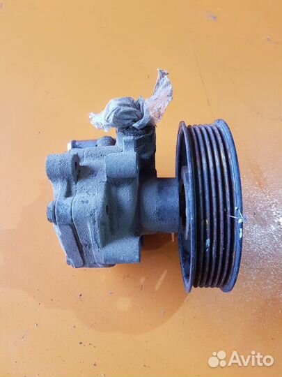 Насос гур на Skoda Octavia