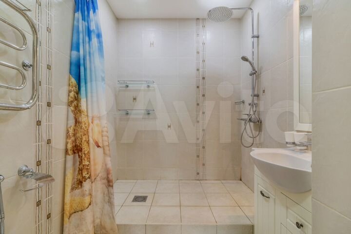 3-к. квартира, 126,1 м², 3/10 эт.