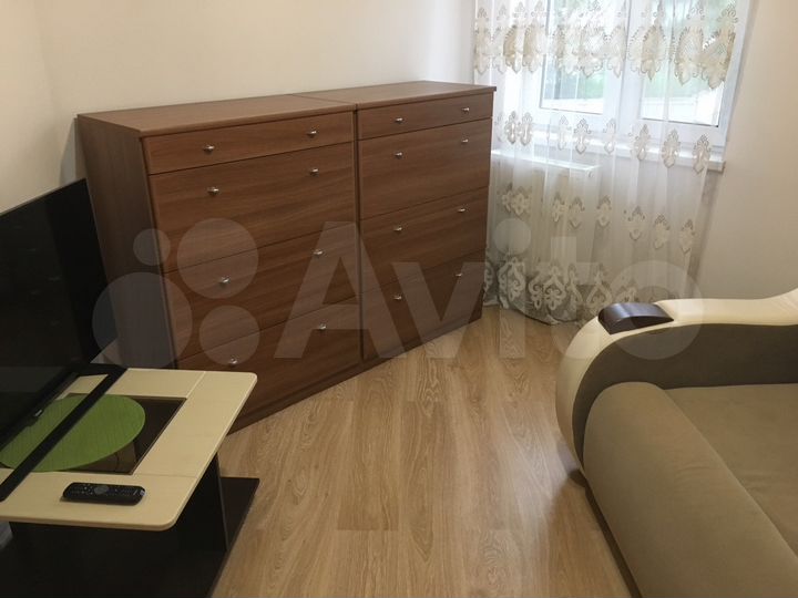 2-к. квартира, 55 м², 3/18 эт.