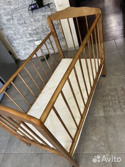 Детская кроватка