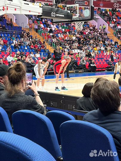 Баскетбольные кроссовки adidas dame 7 41 размер